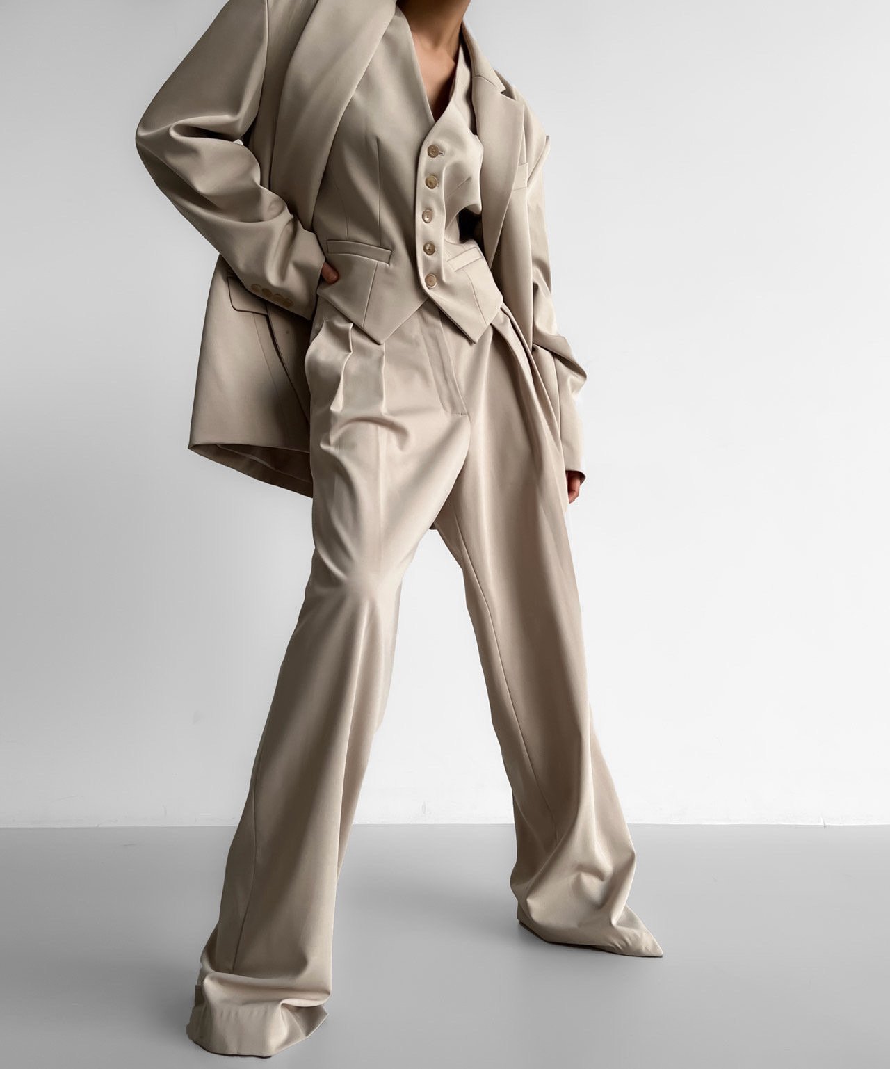 DIMITRI Classic Suit Pants - Beige - SUENE